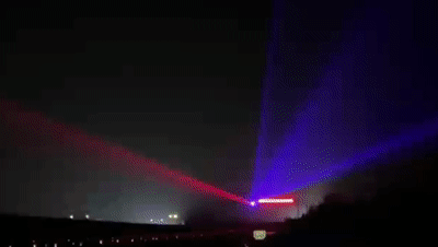 在高速上蹦迪？为防止夜间驾驶疲劳，他们装了这个“神器”……