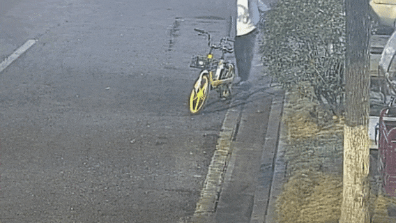 李某宝被拘留!用500元外币"换"走路人400元人民币,真实价值竟然只有...... 李某宝被拘留!用500元外币"换"走路人400元人民币,真实价值竟然只有......