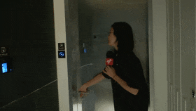 写字楼上厕所需“刷脸” 业户担心生物信息泄露