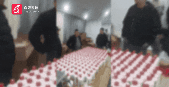 一屋子茅台,全假的!警方端掉制假窝点:月售300多瓶,还有不少人“知假买假” 一屋子茅台,全假的!警方端掉制假窝点:月售300多瓶,还有不少人“知假买假”