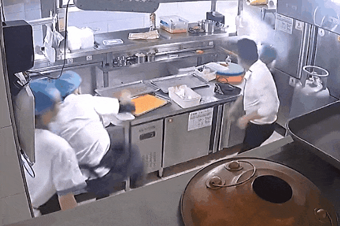 首次披露!银川烧烤店特大燃气爆炸事故背后细节 首次披露!银川烧烤店特大燃气爆炸事故背后细节