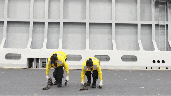 这,是航母甲板上的“热辣滚烫”! 这,是航母甲板上的“热辣滚烫”!