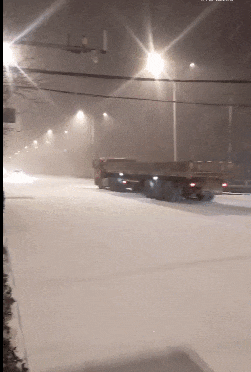 暴雪，大暴雪！多地封路，延迟开学！这两天千万注意