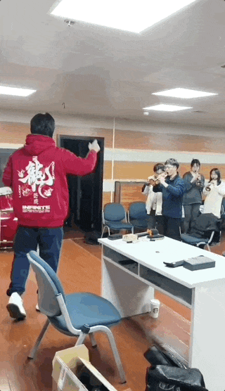 16个名额500人报名!唢呐班老师:不理解啊不理解~ 16个名额500人报名!唢呐班老师:不理解啊不理解~