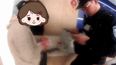 “你们还没吃饭吧” 海宁郝阿姨塞钱给警员......