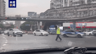 安徽这位“跳舞”的交警火了！