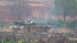 战场狂飙！“钢铁猛虎”荒野出击