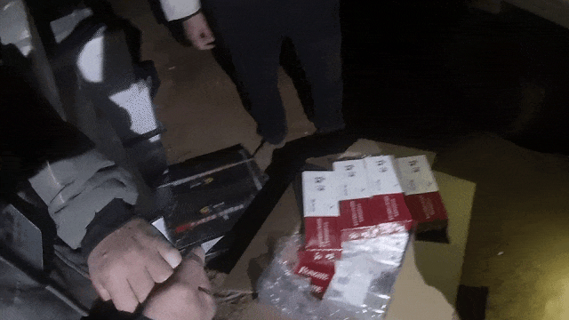 云南楚雄警方破获一起假烟案:查获假烟6万余支,抓获3人 云南楚雄警方破获一起假烟案:查获假烟6万余支,抓获3人