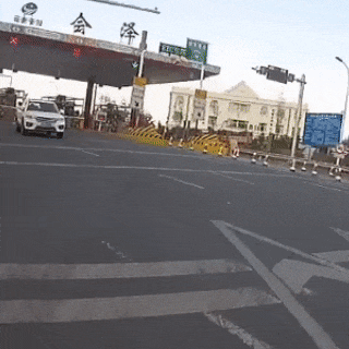 云南女骑警杨倩、赵亚萍,太飒了! 云南女骑警杨倩、赵亚萍,太飒了!