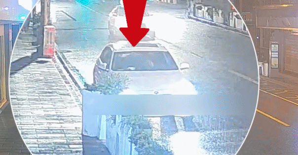 惊险！司机开车睡着“自动驾驶” 所长机智截停