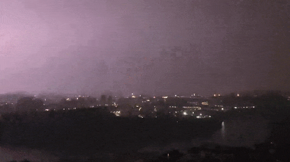 重庆4月雨水频繁,后天夜间又迎降雨,局地有暴雨! 重庆4月雨水频繁,后天夜间又迎降雨,局地有暴雨!