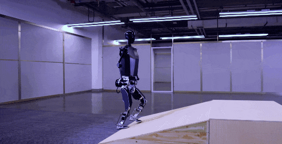 全球首个！“天工”来了