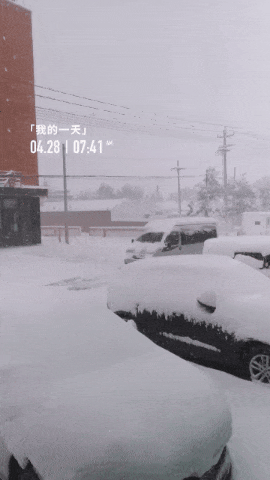 中午12点，天空突然“黑中发绿”！还有地方下起了大雪