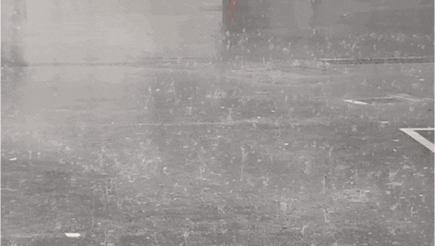 狂风＋暴雨！刚刚，福州一秒天黑！