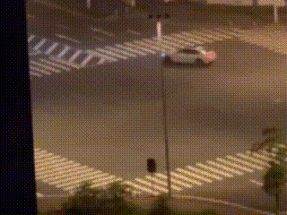 深夜疯狂“漂移”耍酷?长沙交警出手了! 深夜疯狂“漂移”耍酷?长沙交警出手了!
