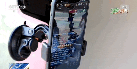 又美又飒！95后美甲师化身“机甲战士”