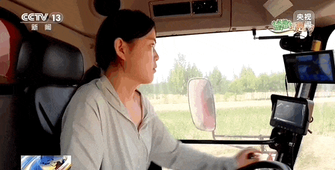 又美又飒!安徽95后美甲师变成农机手! 又美又飒!安徽95后美甲师变成农机手!