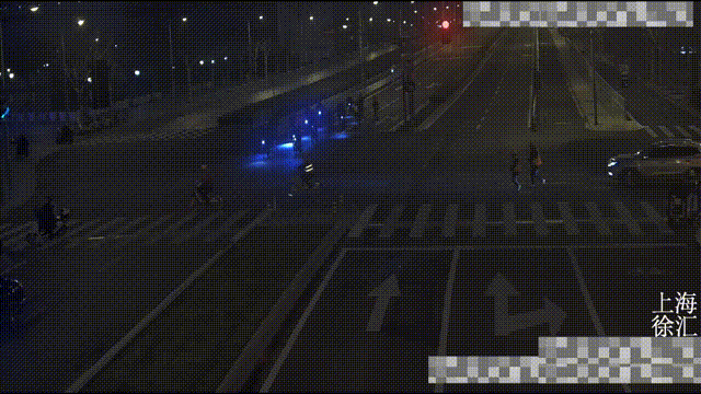 太猖狂！上海惊现“夜骑族”飞车竞速，行人被撞倒地不起……交警发声→