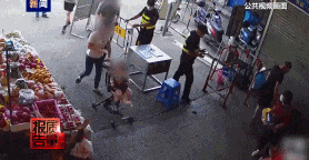 遛娃神器致2岁娃毁容?已多起,网红产品被曝缺陷→ 遛娃神器致2岁娃毁容?已多起,网红产品被曝缺陷→