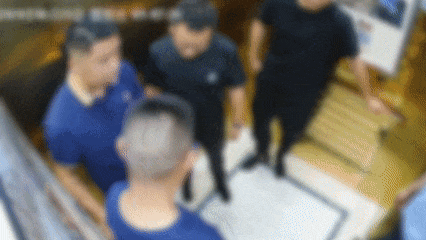 电视剧都不敢这么演！缉毒警卧底侦查连续偶遇同事