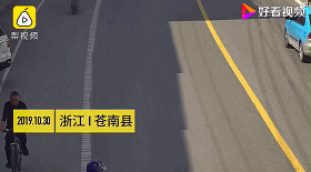 同学们，骑自行车出行务必要注意→