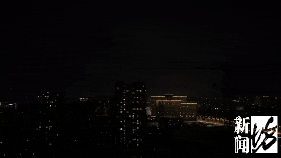 昨晚上海人刷屏的神奇“天象”啥情况？一个劲不停闪！魔都即将受台风影响→