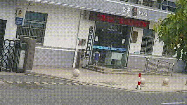 “警察叔叔，我好饿！”小男孩到派出所“蹭饭”……