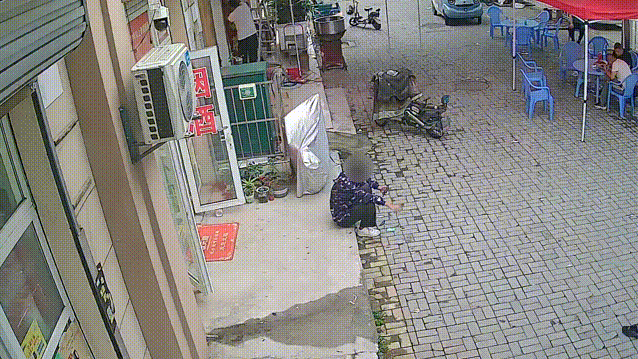 只因多看一眼！他跑步锻炼，顺道抓了个嫌疑人