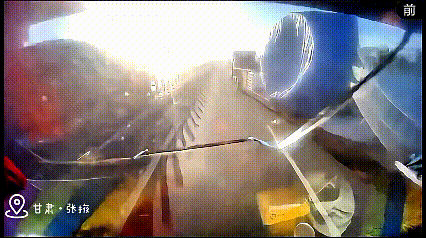 高速上停车吵架5分钟！两货车司机开斗气车酿事故