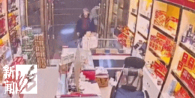 沪一男子报警求助,结果自己栽了!怎么回事? 沪一男子报警求助,结果自己栽了!怎么回事?