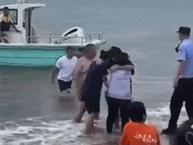 海边游泳被冲出10海里!一场生死时速的海上救援瞬时展开 海边游泳被冲出10海里!一场生死时速的海上救援瞬时展开