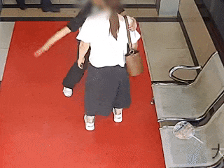 跨越千里寻女，相见的那一刻他们瞬间绷不住了
