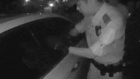 救人要紧，砸！