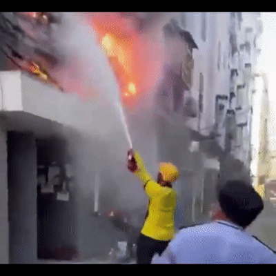 上海一高层住宅发生火灾！起火点竟是这里……