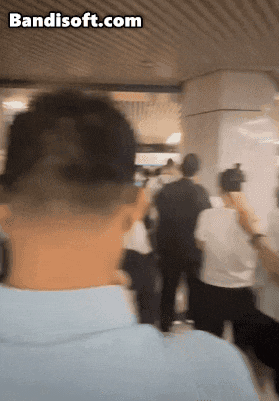 早高峰，北京地铁10号线延误，逐步恢复中！您到单位了吗？