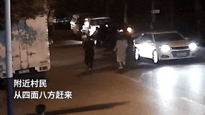 11人！仅56秒救出一条命