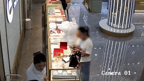 100克黄金现场寄!快,报警! 100克黄金现场寄!快,报警!