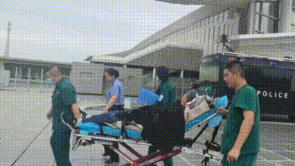 情况紧急，一列车临时停靠张家口站5分钟……
