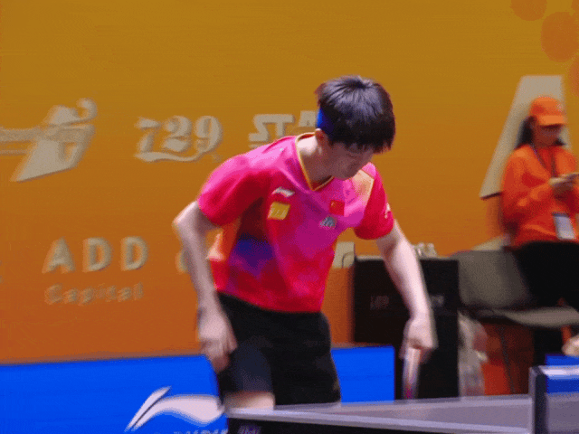 爆冷!王楚钦不敌14岁伊朗小将 爆冷!王楚钦不敌14岁伊朗小将