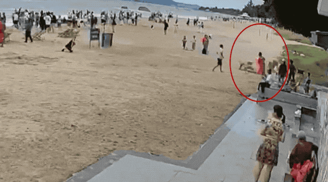 生死时速，大浪卷走母女……