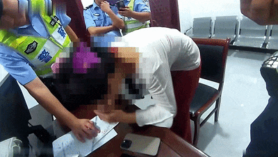 女子：带着小孩来！我没喝酒只吃了点水果…