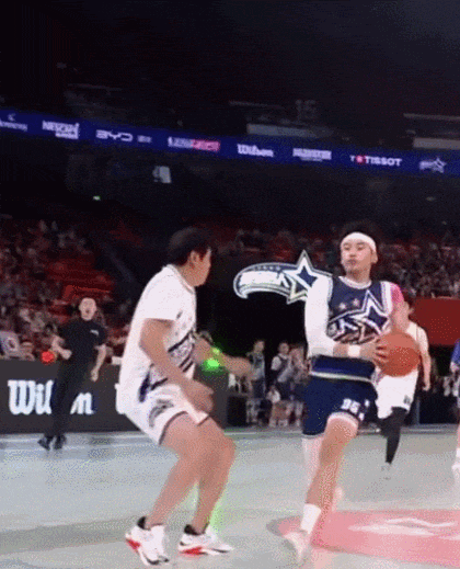 范志毅复出了?还受伤了? 范志毅复出了?还受伤了?