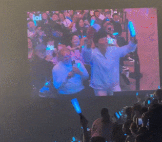 知名男星认上海阿姨做“妹妹”？这个组合绝了！网友沸腾：真的没想到...