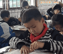 “00后”老师的小纸条火了!网友:独属他们的瞬间 “00后”老师的小纸条火了!网友:独属他们的瞬间