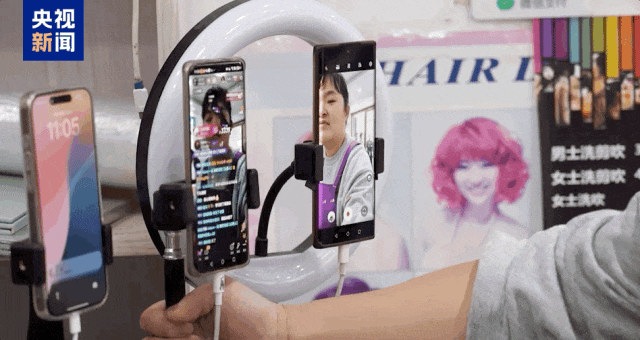 因为“听得懂话”，这个女理发师火了