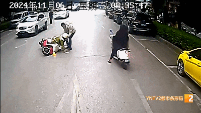 怀孕8个月骑车摔倒,幸亏有这些热心人…… 怀孕8个月骑车摔倒,幸亏有这些热心人……