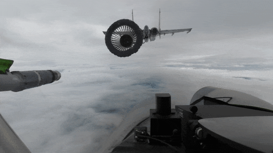 最新画面公开!“飞鲨”家族“三兄弟”实战化训练→ 最新画面公开!“飞鲨”家族“三兄弟”实战化训练→