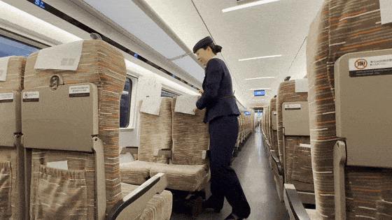 高铁座椅上的“犄角”有什么用?真不是挂包的! 高铁座椅上的“犄角”有什么用?真不是挂包的!