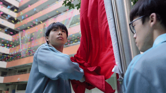 看照片手缝的!澳门第一面五星红旗在这里 看照片手缝的!澳门第一面五星红旗在这里