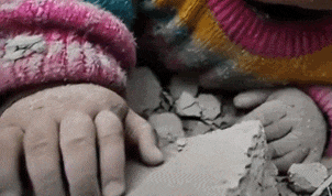 疯转的“地震小孩被埋图”是AI！网友：干扰救援，真添乱！